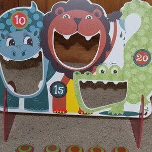 BRAND NEW! Land of Nod - Feed the Animals Bean Bag Toss